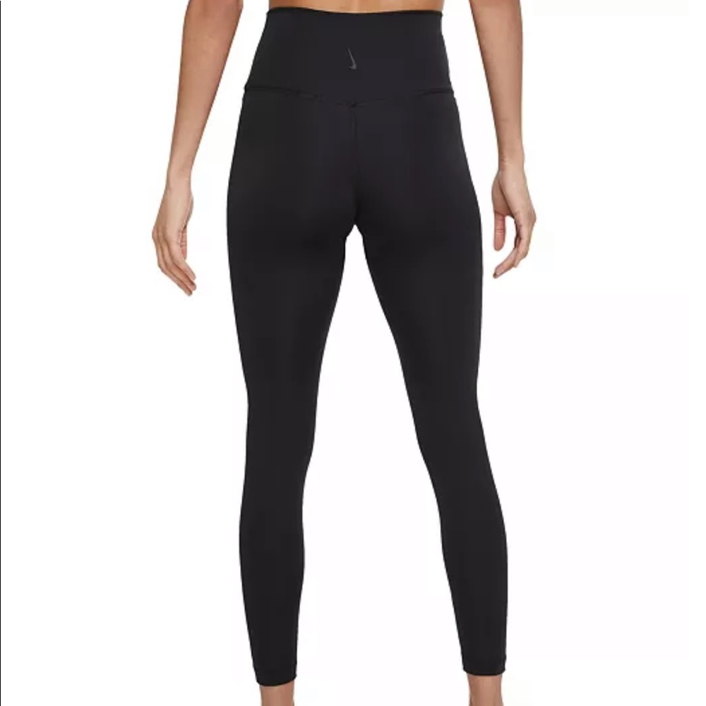 Women’s Nike leggings